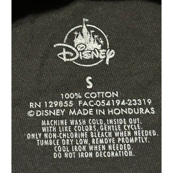 runDisney Disneyland Half Marathon 2024 T-Shirt Small Black Happiest Race NWOT - Picture 5 of 5